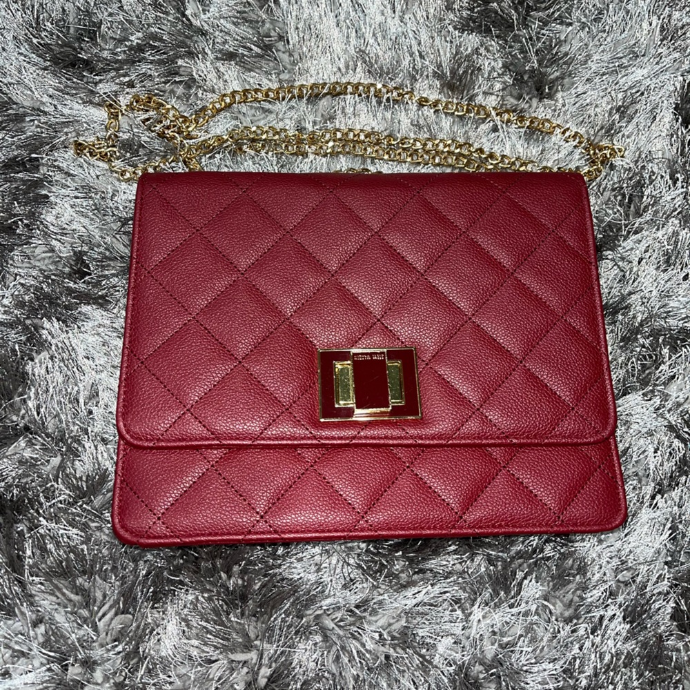 Steve Madden Quilted, Chain strap bag in burgundy/maroon